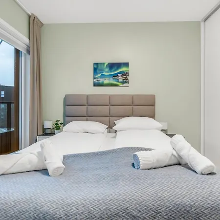 Arctic Supreme Luxe L Heated Balcony L Free Parking